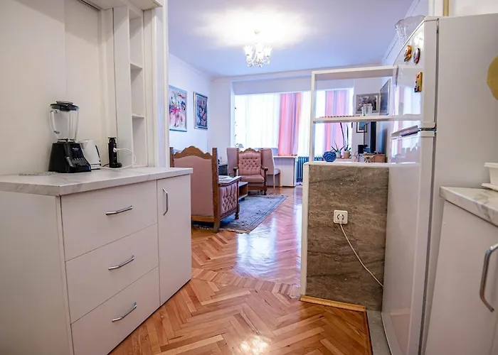 Tvrtko Royal - Scc View *